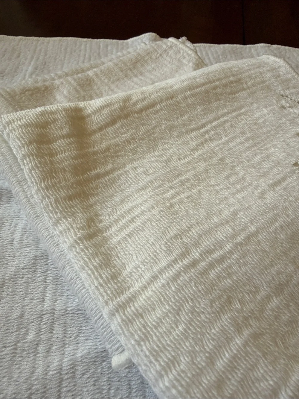 VTG ca 1960’s French White cotton gauze lace Corner dinner Napkins Quaker style